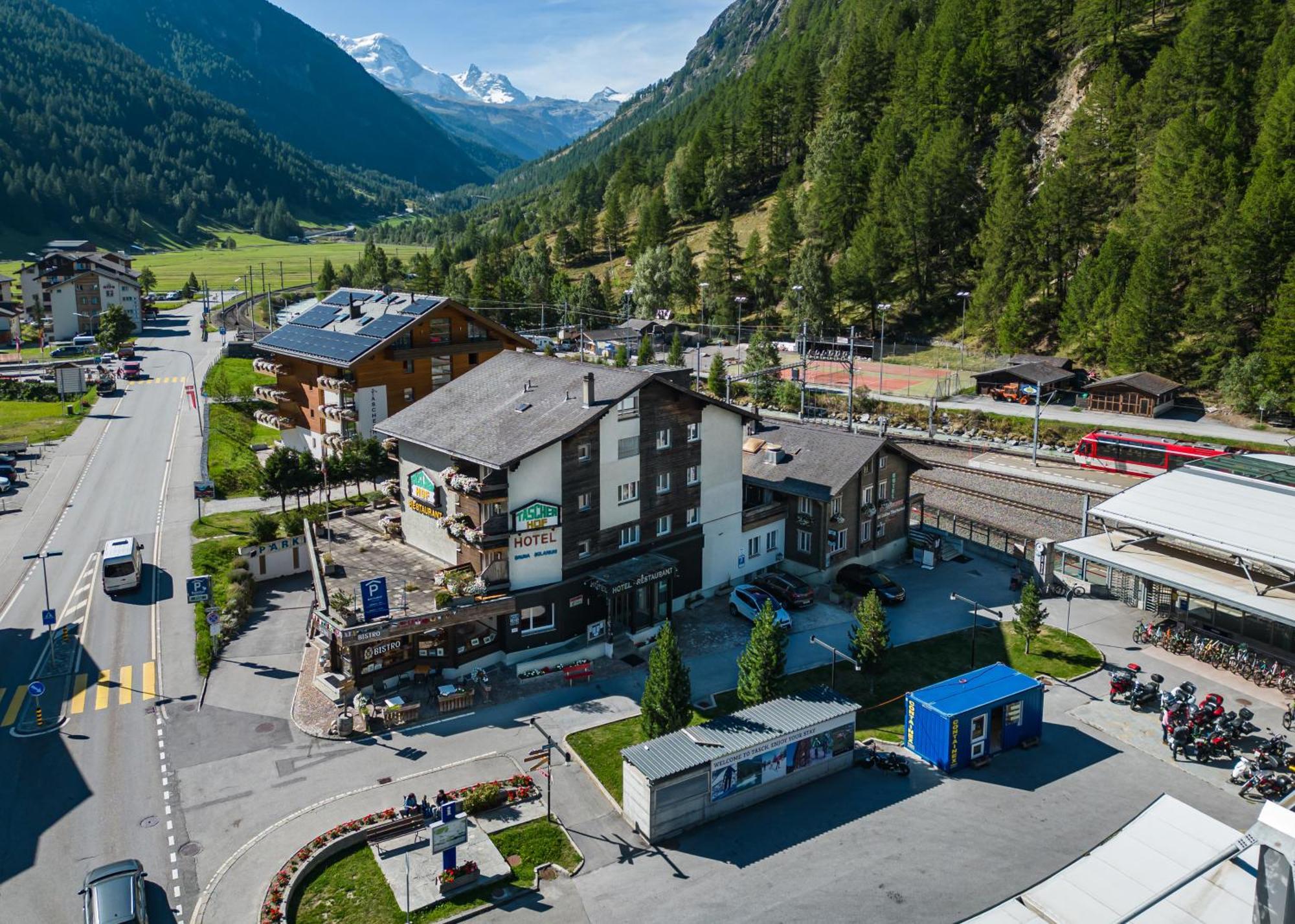 Hotel Taescherhof Täsch Exteriör bild